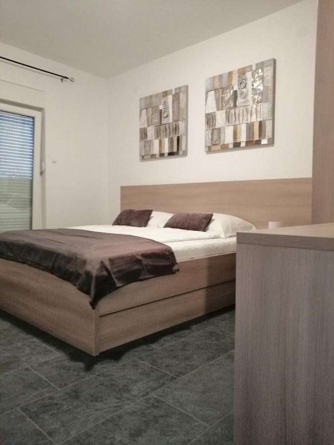 Apartments Simona Лопар Екстер'єр фото