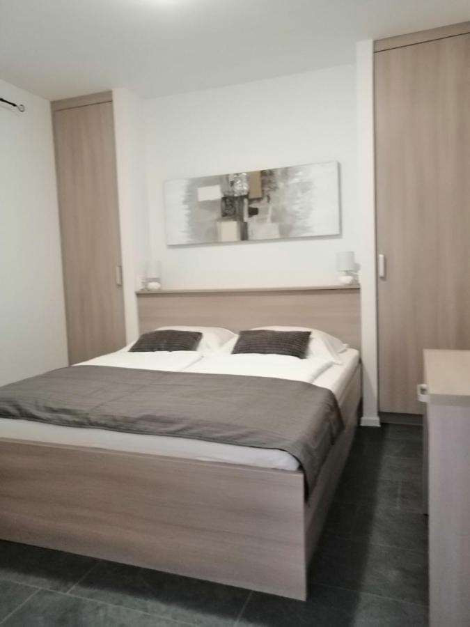 Apartments Simona Лопар Екстер'єр фото